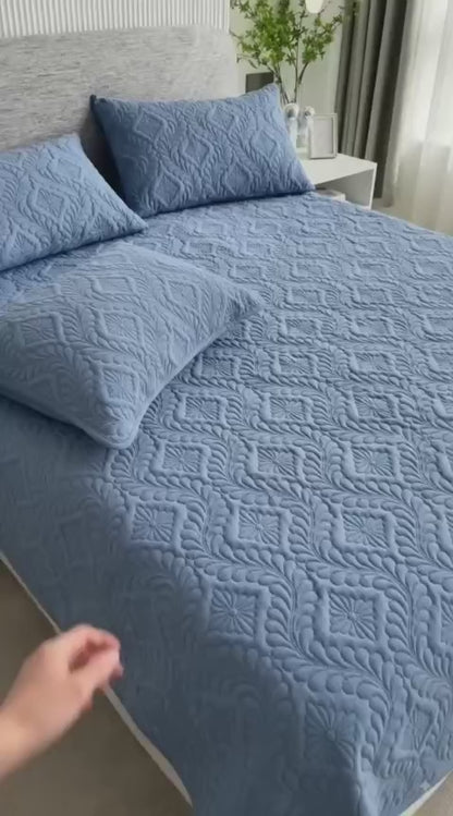 Waterproof Quilted Mattress Protector with Elastic Corners — 2-in-1